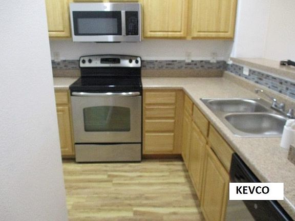 4th image of 2426 Parkfront Dr #B