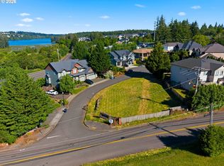 445 NE 43rd Cir, Camas, WA 98607