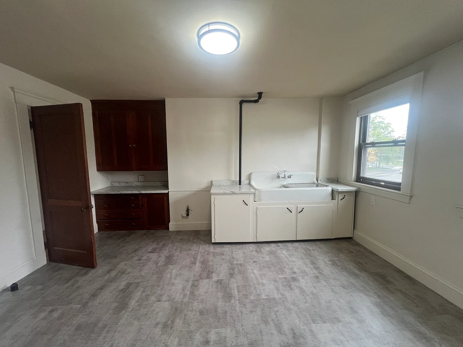 1 bed, 710 sqft, $1,725 — Photo 2
