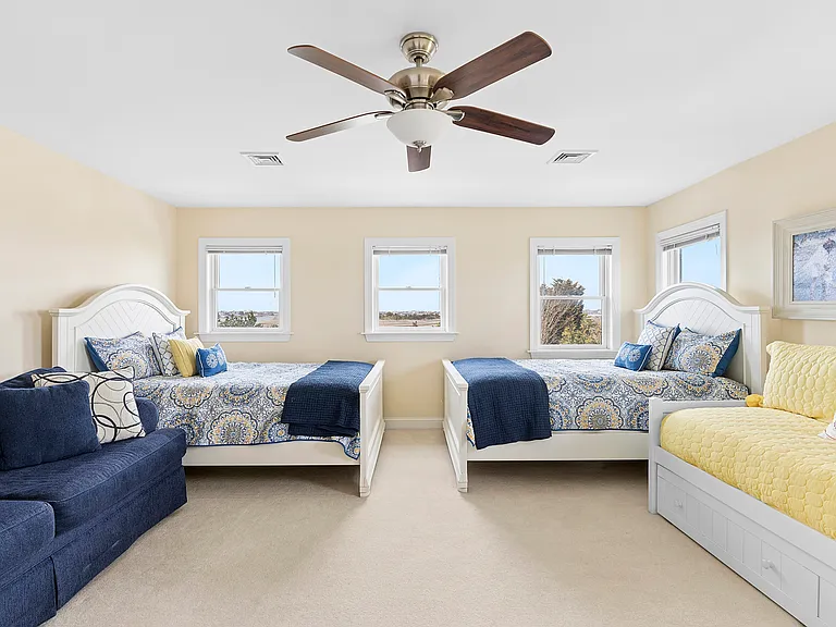 176 Beach Ln — Photo 24