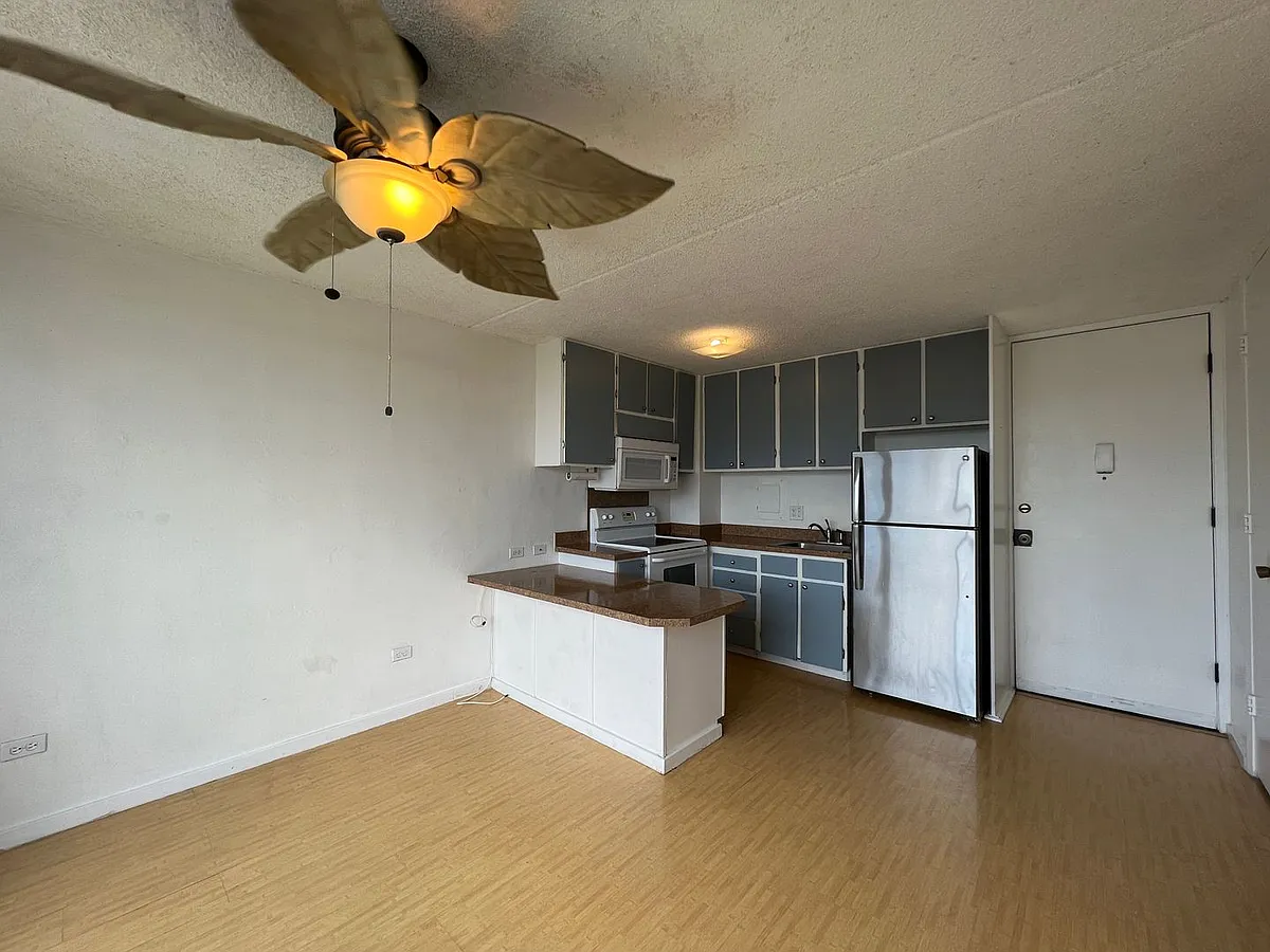 Building Photo - 2845 Waialae Ave #513