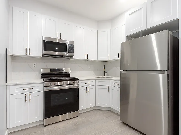 1301 Park Pl #1R — Photo 3