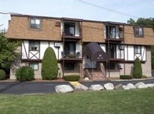 23 Erick Rd APT 1, Mansfield, MA 02048