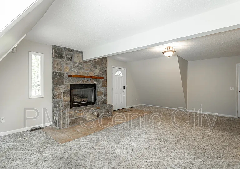 1602 Rustic Homes Ln — Photo 3