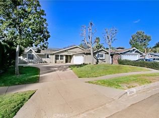 23101 Gainford St, Woodland Hills, CA 91364