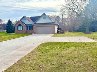 23720 Dayton Rd, Armada, MI 48005