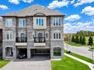 11 Lorne Glen St, Markham, ON L6C2N6
