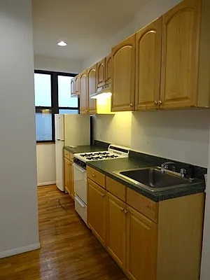 Rented by Authentic Realty | media 28