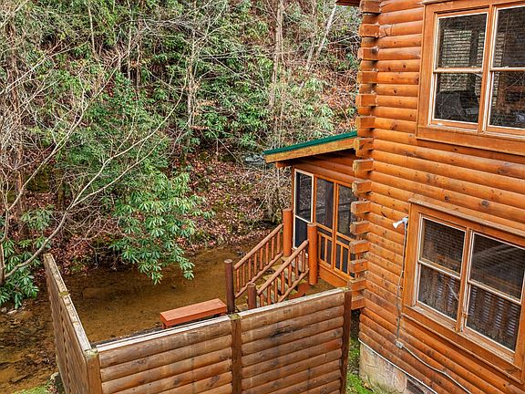 5th image of 315 Caney Creek Rd