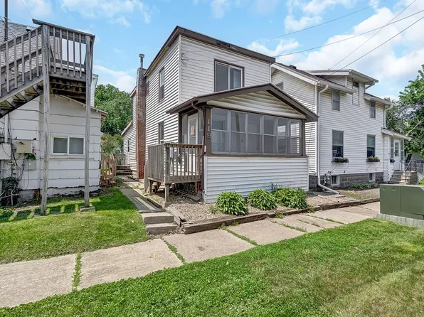 119 Tremont St, Cedar Falls, IA 50613