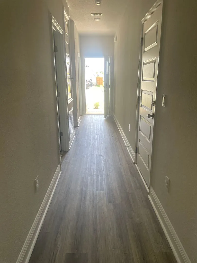 Brand new construction — Photo 2