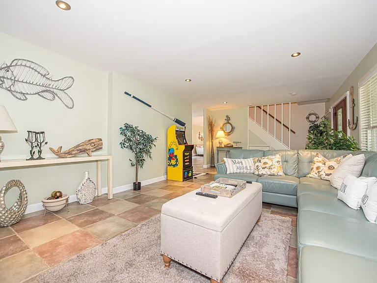 63 E Tiana Rd — Photo 9