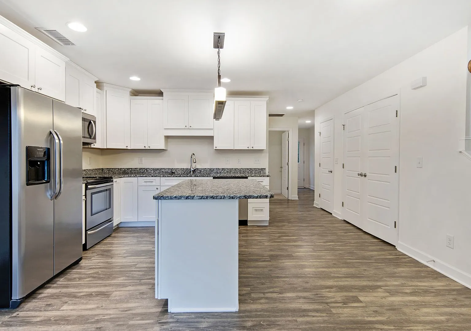 Townhomes Right Off Campbell Campus! — Photo 2