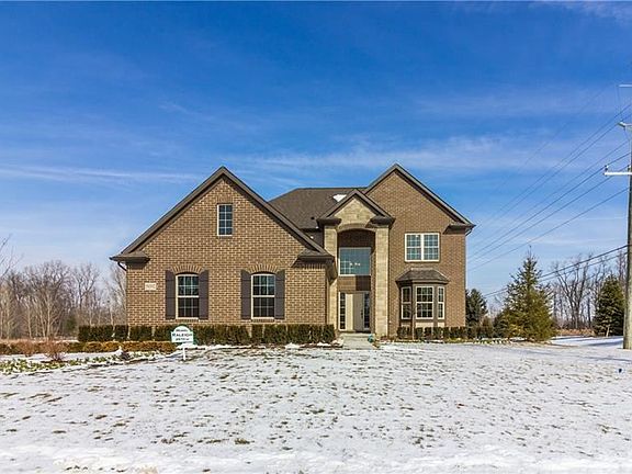 3rd image of 59388 Deer Haven Dr