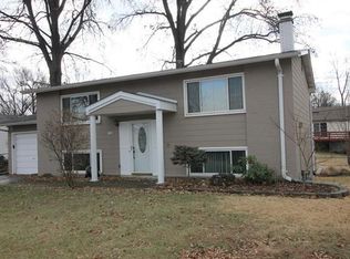 11808 Welcome Dr, Maryland Heights, MO
