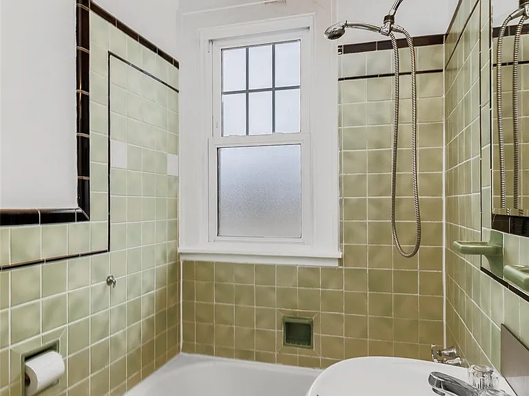 33316 Jefferson Ave — Photo 27