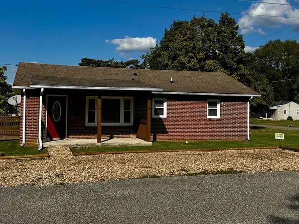 1609 Walnut Ave, Buena Vista, VA 24416