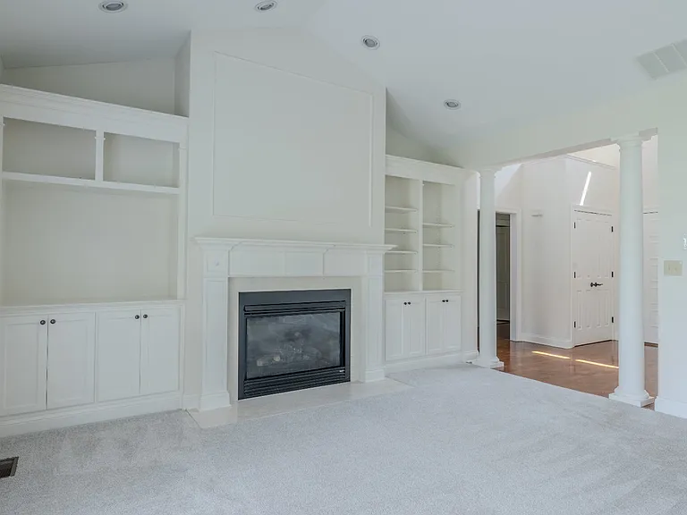8196 Course View Dr — Photo 6