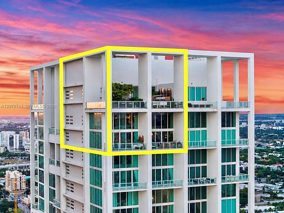 4th image of 1040 Biscayne Blvd APT 4602