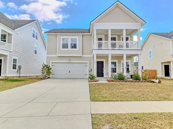 187 Red Bluff St, Summerville, SC 29483