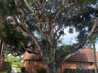 187 Charter Way, West Palm Beach, FL 33407
