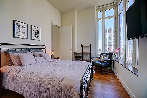 Rented by Realmart Realty LLC | media 25