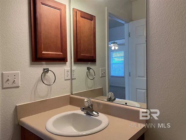 16215 Mansion St — Photo 22