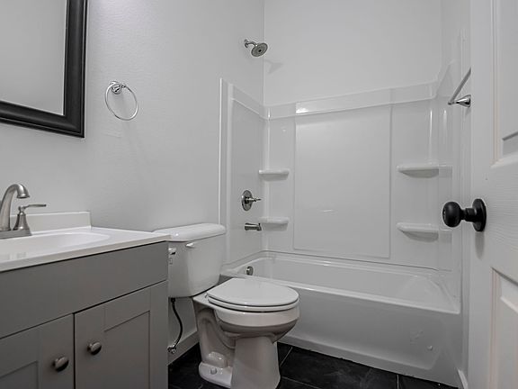 3rd image of 214 S Park St #A