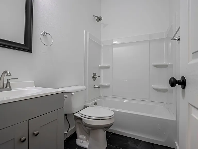 214 S Park Street — Photo 3