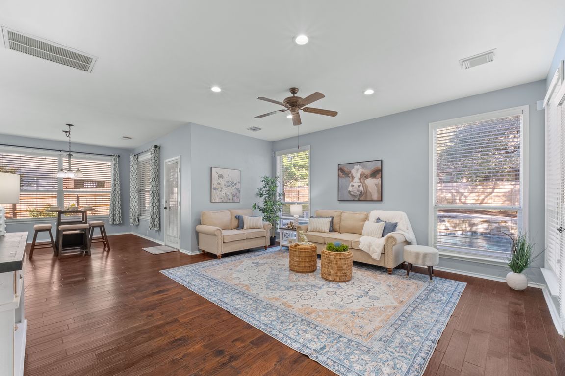 next background image