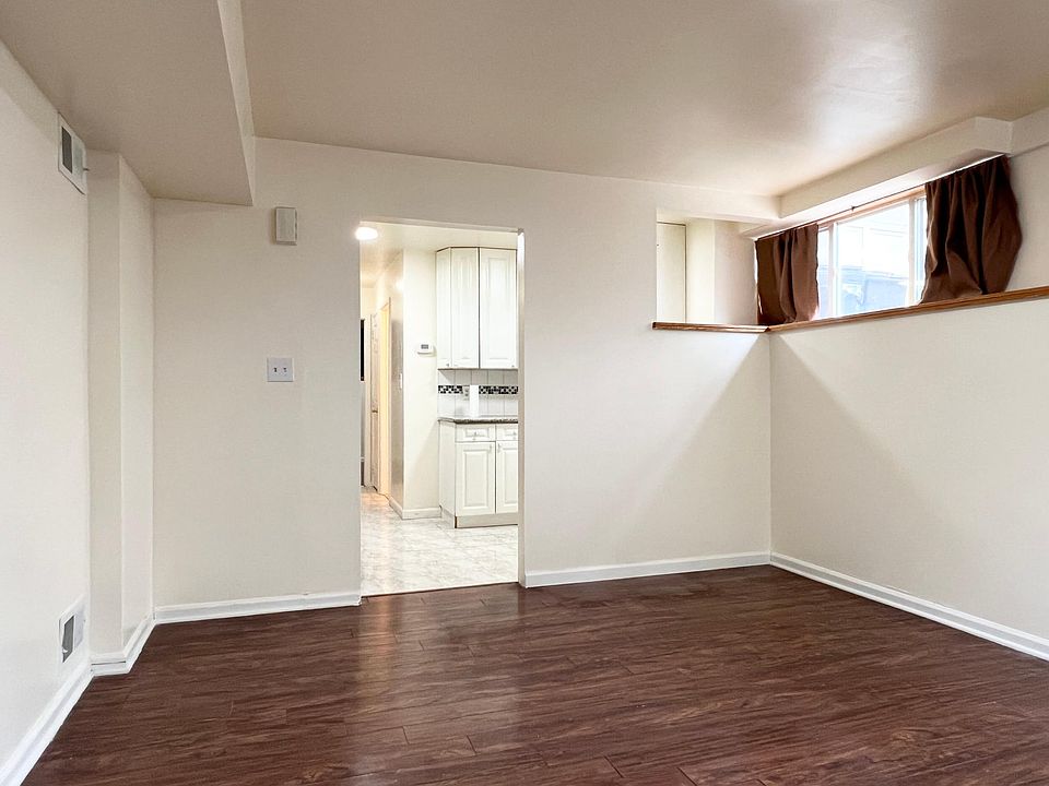 1st image of 165 Woodcutters Ln Floor 1