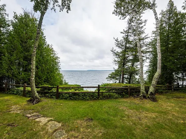 744 Wisconsin Bay Rd, Ellison Bay, WI 54210