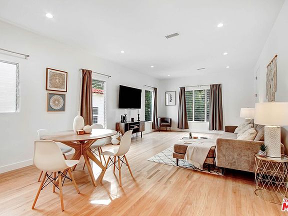 4th image of 434 N Ogden Dr #1/2