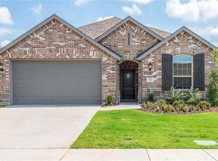 2412 Prairie Trail Ave, Aubrey, TX 76227