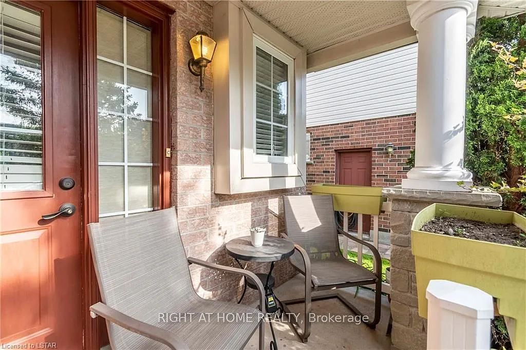 3 bed, $2,850 — Photo 2