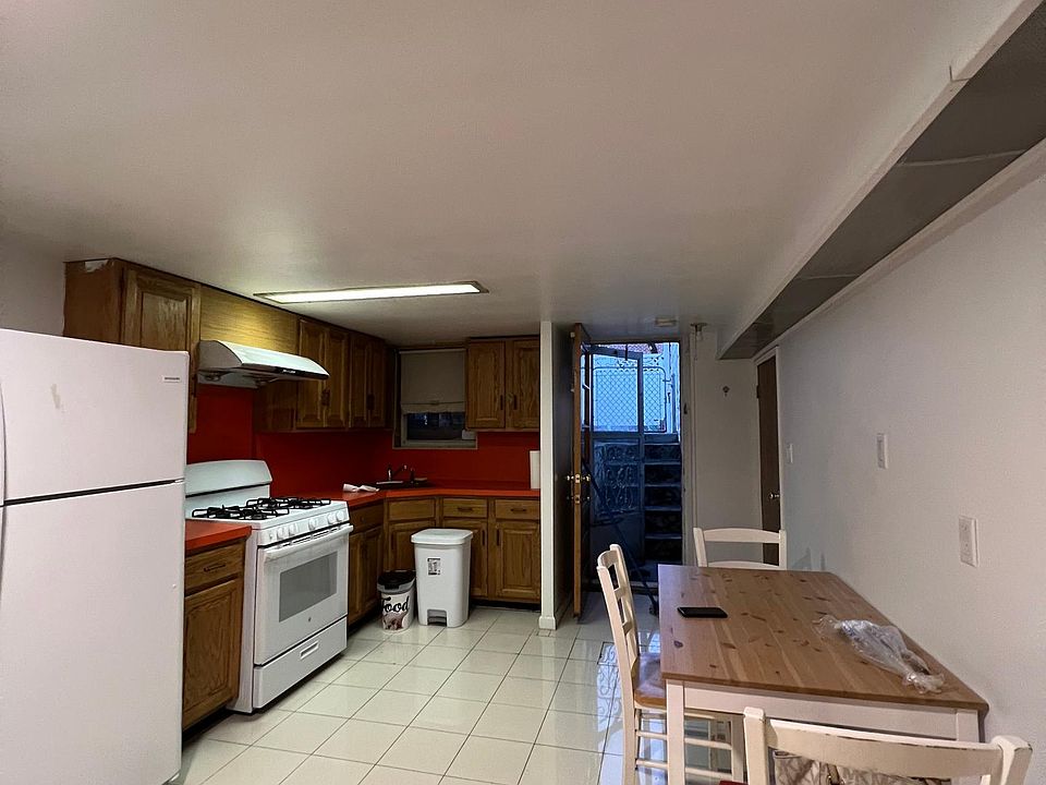 1st image of 6922 165th St Floor 1