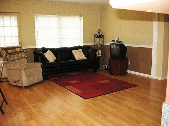 5th image of 3812 Needles Dr