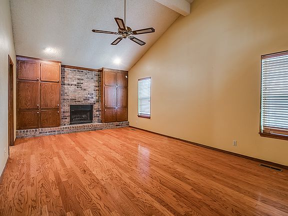 4th image of 2203 Haverford Ct