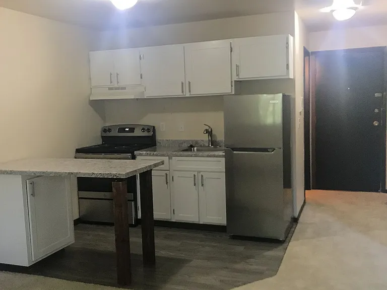 Courtyard Apartments — Photo 44