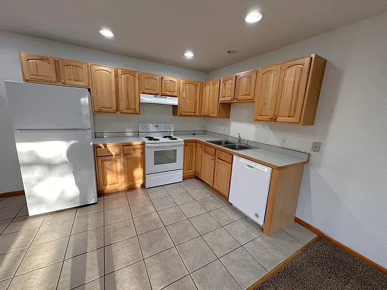 1279 Pinewood Trl — Photo 4