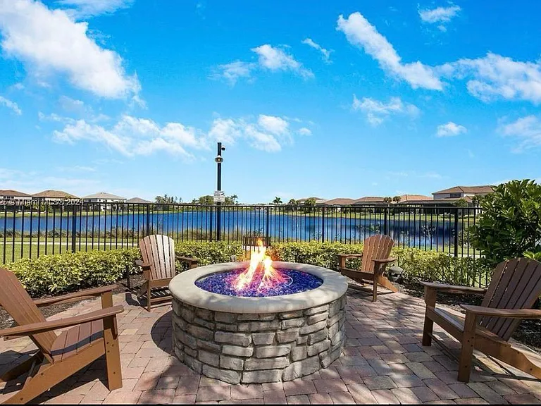 141 Cinder Dunes Point — Photo 34