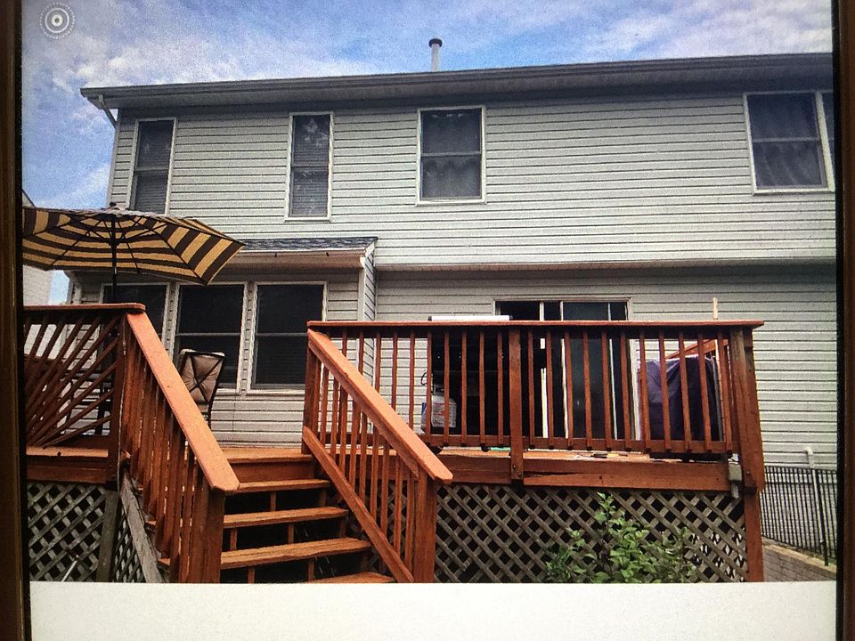 2nd image of 1815 Hyman Ln