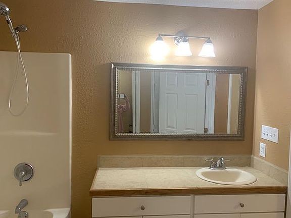 4th image of 2713 Hodges St #B