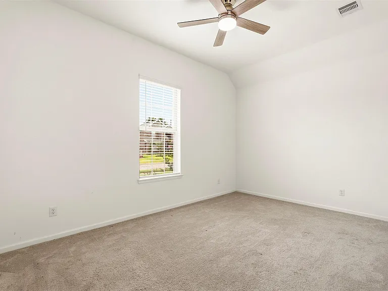 15551 Blue Lake Dr — Photo 17