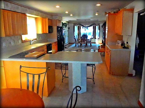 Kitchen/formal Dining