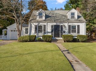 37 Westbrook Rd, Warwick, RI 02886