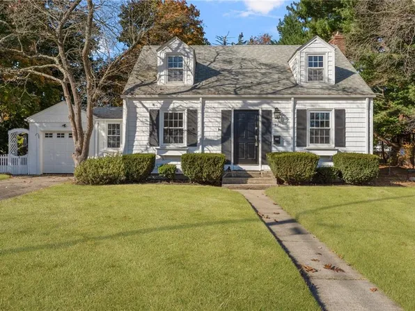 37 Westbrook Rd, Warwick, RI 02886