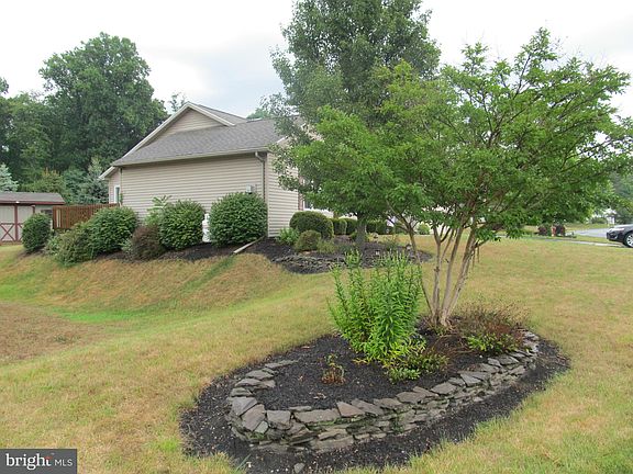 3rd image of 4431 Valley Cir