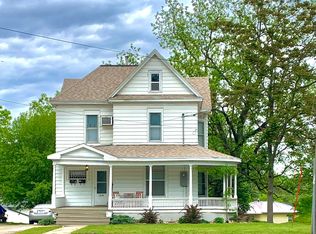 916 N Market St #1/2, Oskaloosa, IA 52577