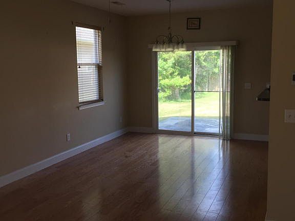 4th image of 8753 Shadowglen Dr